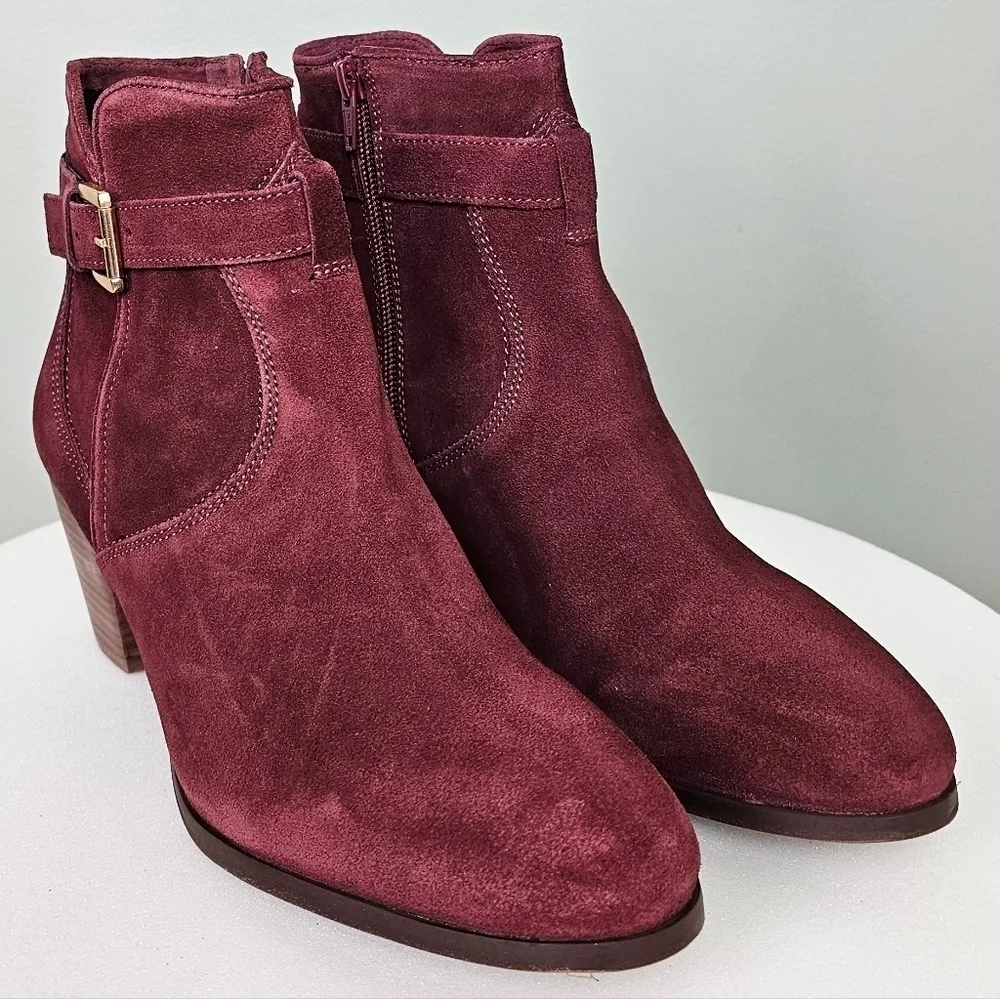 New Diba Sleek Bootie Burgundy Suede Gold Buckle Ankle Women Size 9
